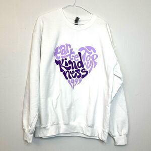 NWOT Gildan Tarte Cosmetics Kindness Tour 1999 Heavy Blend White Sweatshirt L